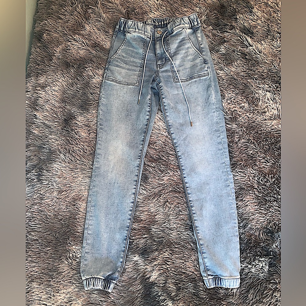 American Eagle joggers!